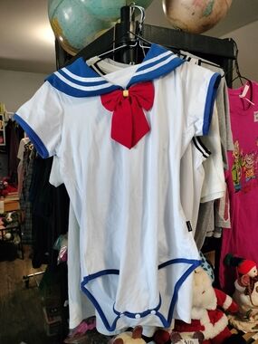White Sailor Moon Cosplay Outfit with Blue Trim and Red Bow
